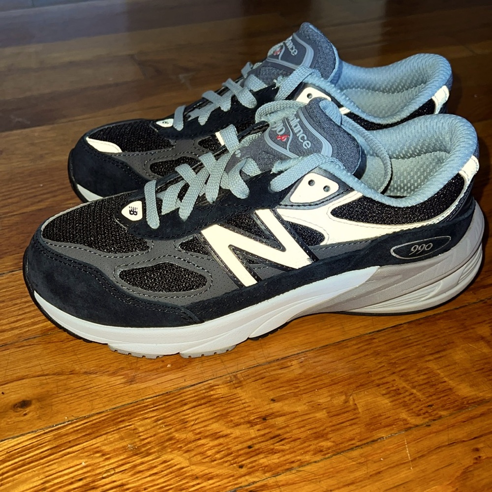 New Balance 990 v6 Fuel Cell - Size 2.5 Kids